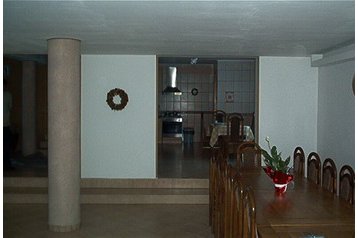 Rumunija Privát Mănăstirea Humorului, Eksterijer